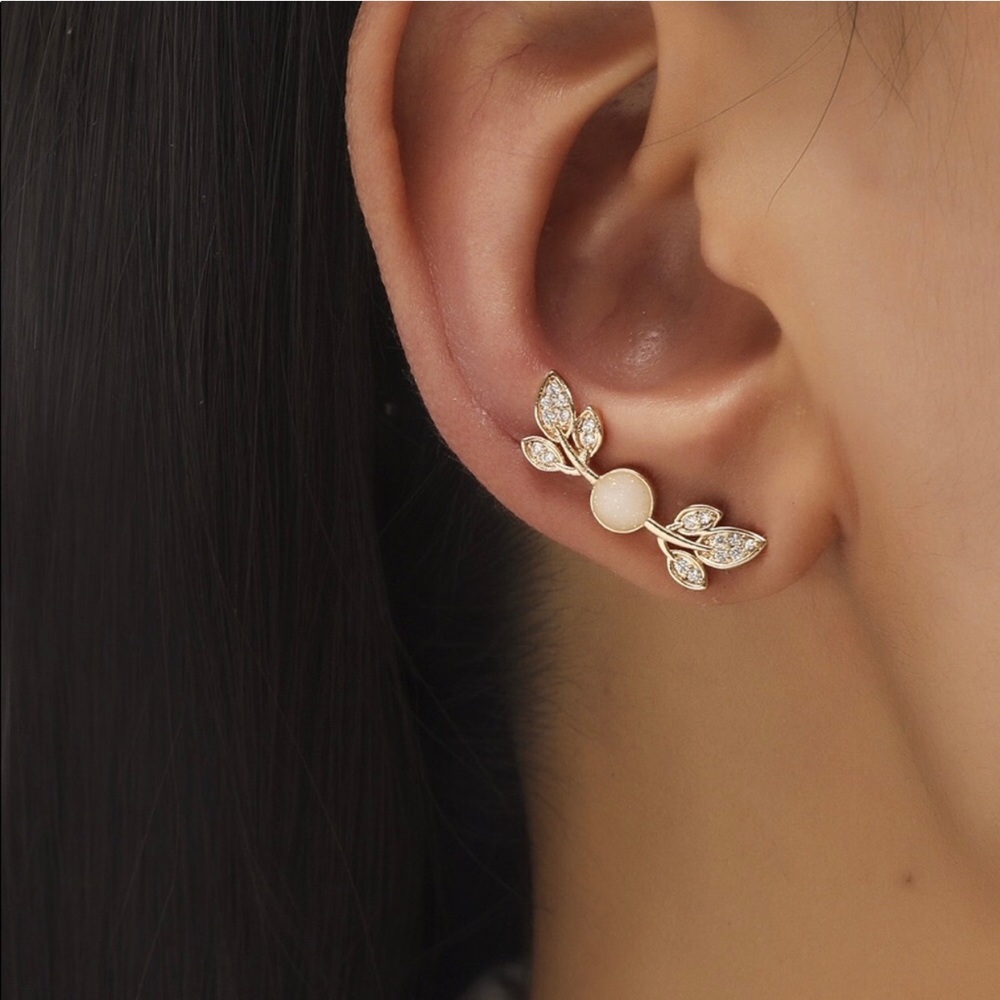 Fashion Leaf Ear Climber